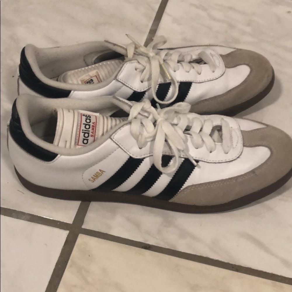 Nearly new adidas sambas (vintage / classic)